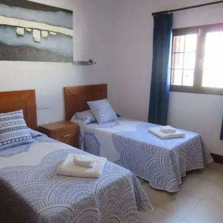Playa Honda Sleeps 4 Wifi