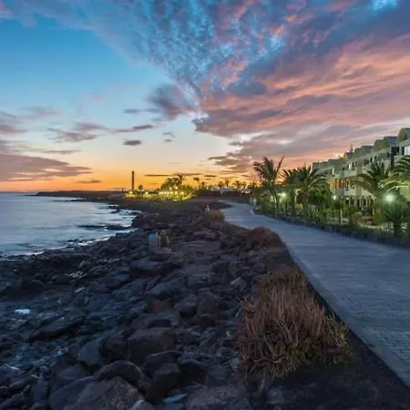 Villa Playa Honda Sleeps 4 Wifi